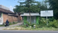 Bangunan Eks Posko Satpol PP Magetan di Jalan Agung Maospati.