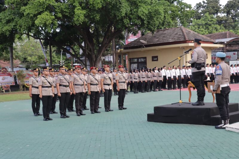 Sertijab Kasat dan Kapolsek Di Mapolres Magetan.