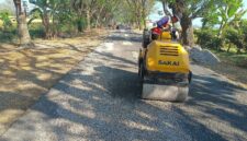 Proses Perbaikan Jalan Oleh Dinas PUPR Magetan.