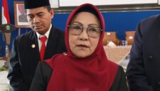 Bupati Magetan Nanik Endang Rusminiarti atau Nanik Sumantri.