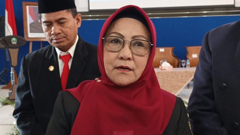 Bupati Magetan Nanik Endang Rusminiarti atau Nanik Sumantri.