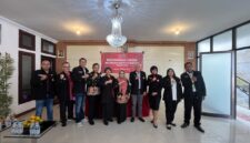 Bupati Magetan Nanik Endang Rusminiarti bersama Pengurus BPW Peradin Jawa Timur dan BPC Peradin Magetan.  