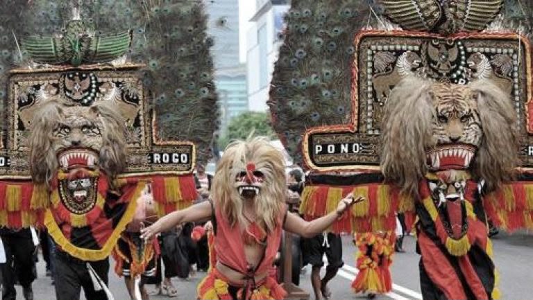 Reog Ponorogo saat tampil di Amerika. 