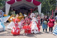 Para Maskot Peserta Karnaval Desa Tambakromo Geneng Ngawi.