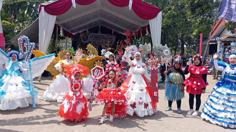 Para Maskot Peserta Karnaval Desa Tambakromo Geneng Ngawi.