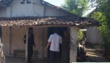 Tim Disperkim Magetan Melakukan Kunjungan Lapangan Di Salah Satu RTLH.