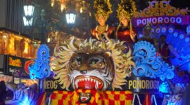 Mobil hias Pemkab Ponorogo tampil memukau dalam WJNC 2026. 
