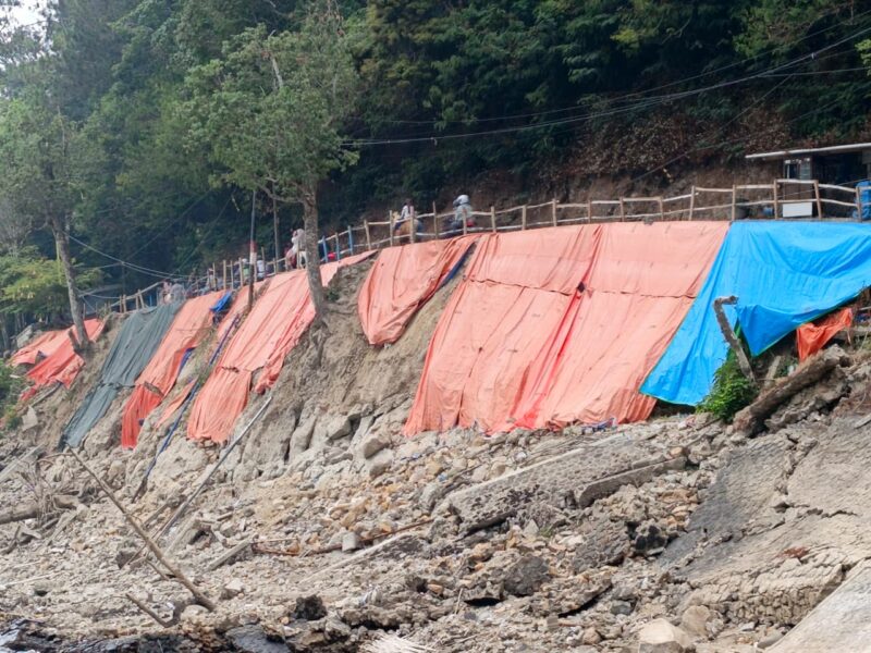 Longsor Talud Di Kawasan Wisata Sarangan